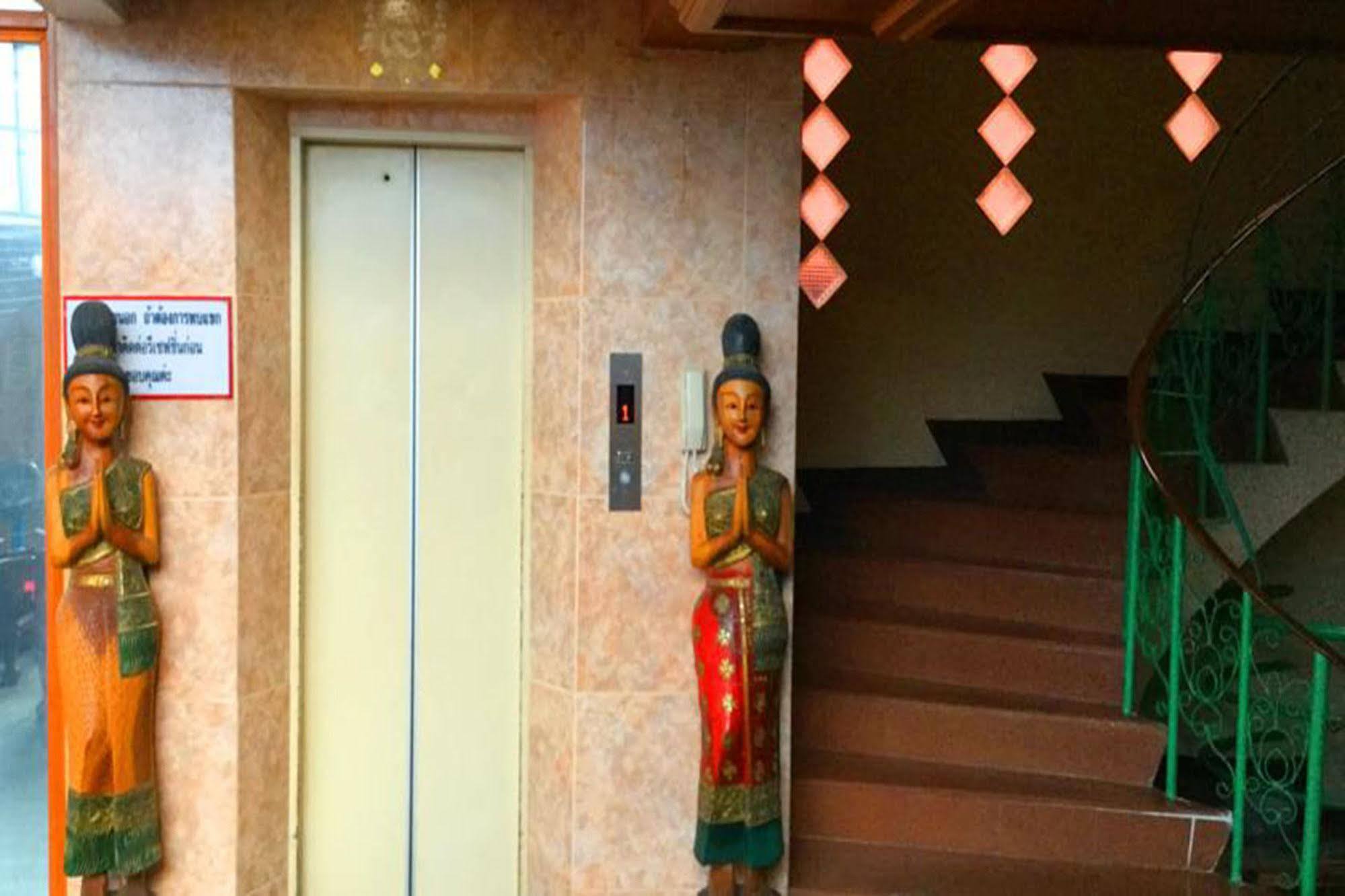 Hotel Bliss Mansion Pattaya Exterior foto